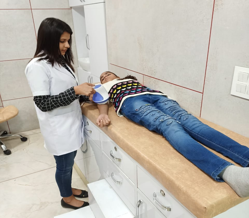 Physiotherapist in East Delhi